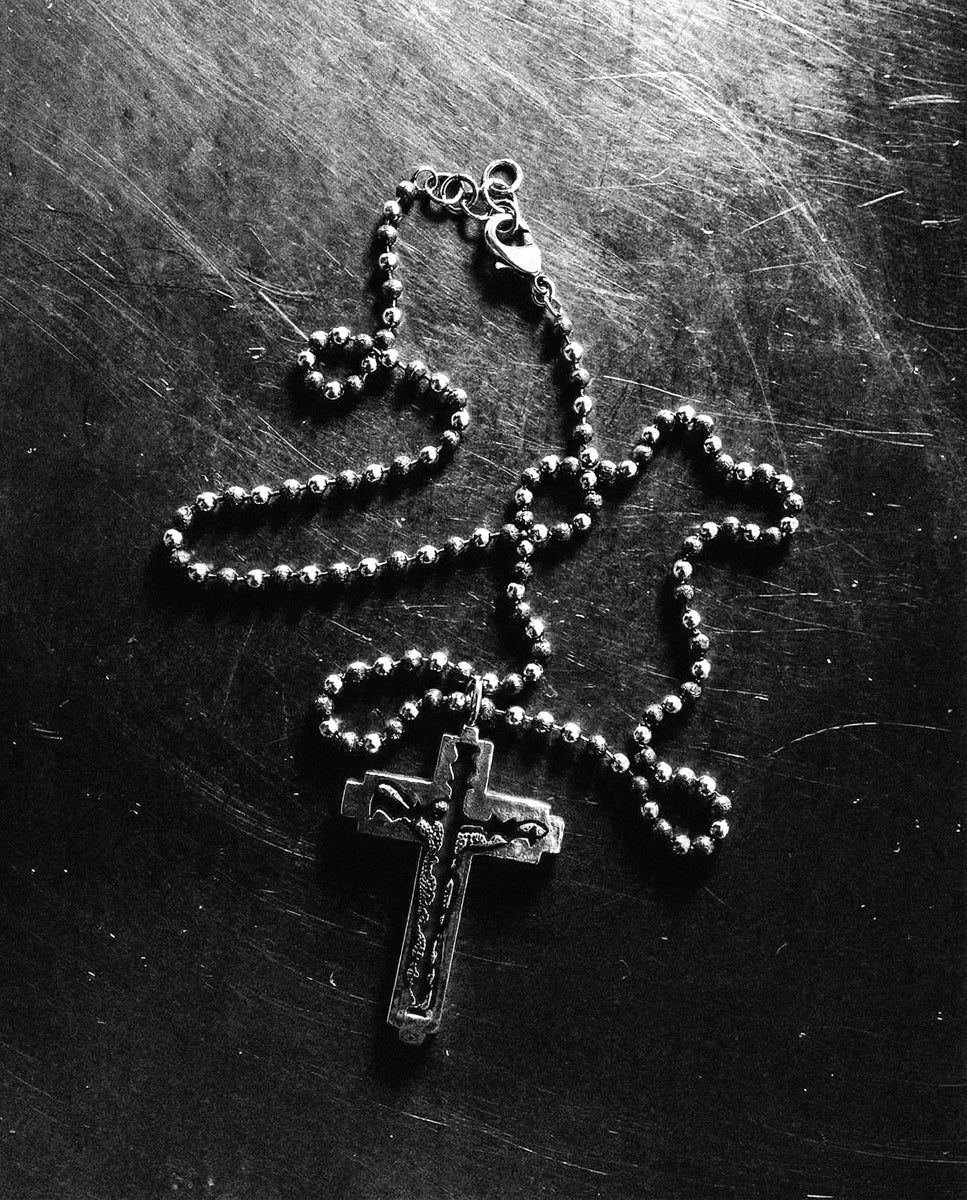 BLADE CROSS CHAIN