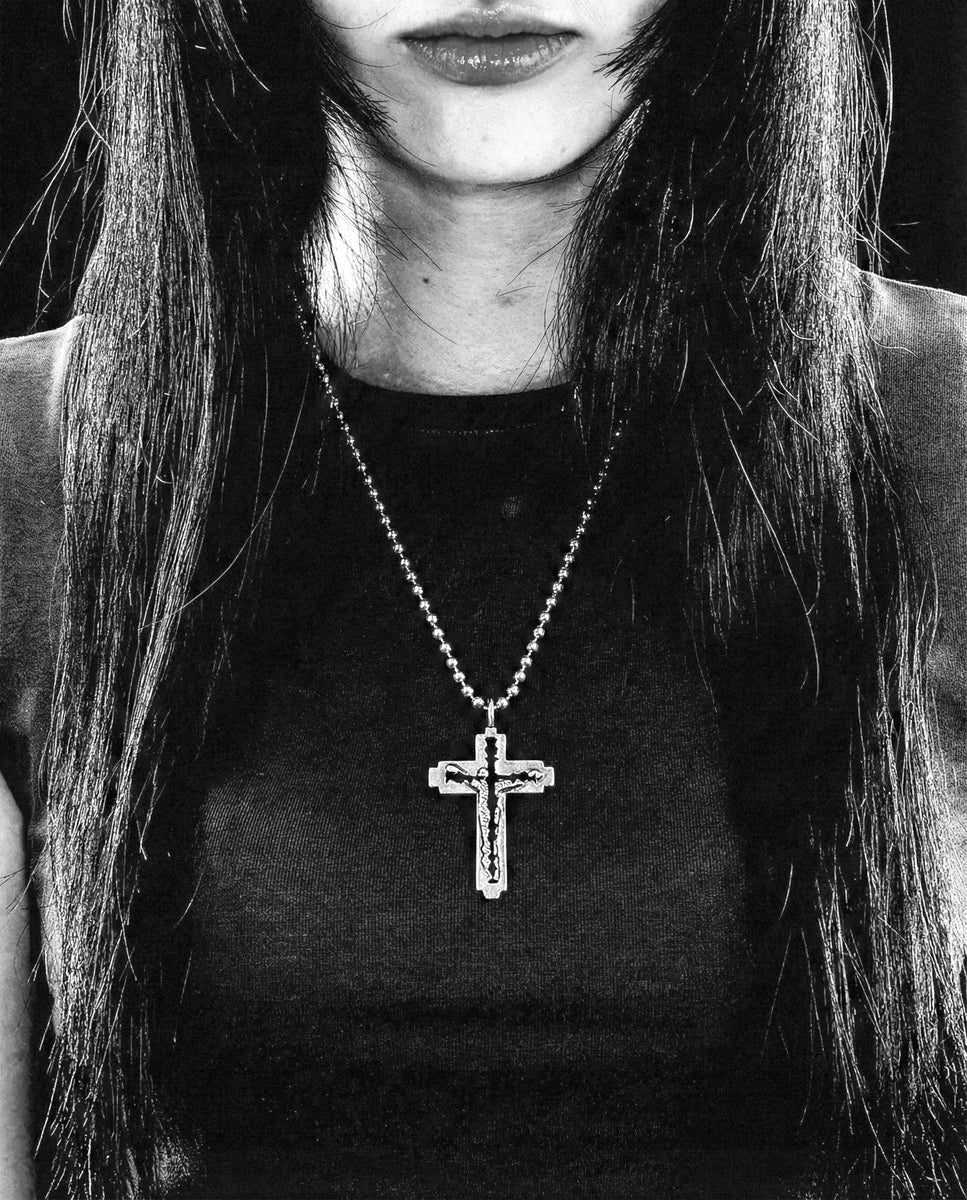 BLADE CROSS CHAIN