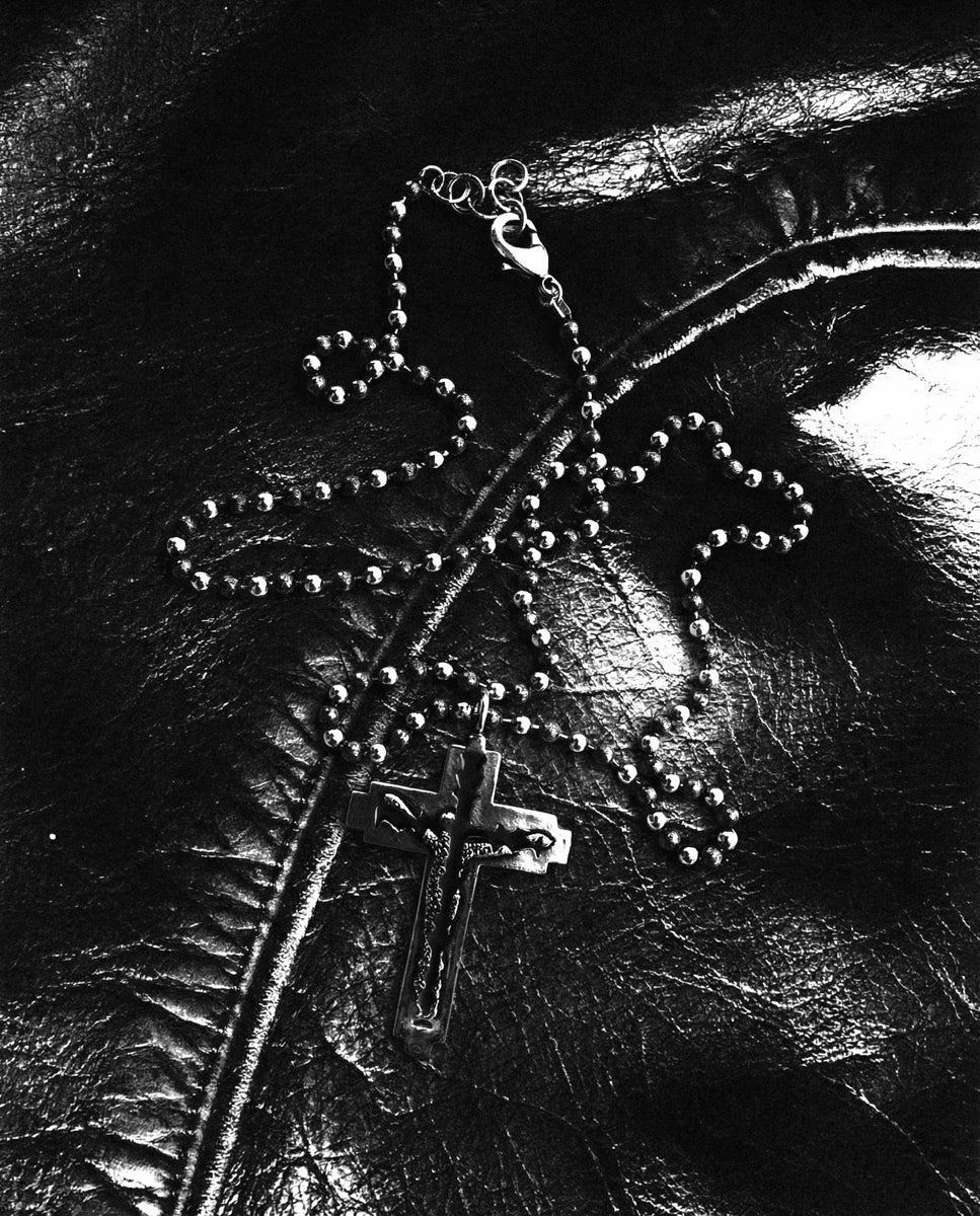 BLADE CROSS CHAIN